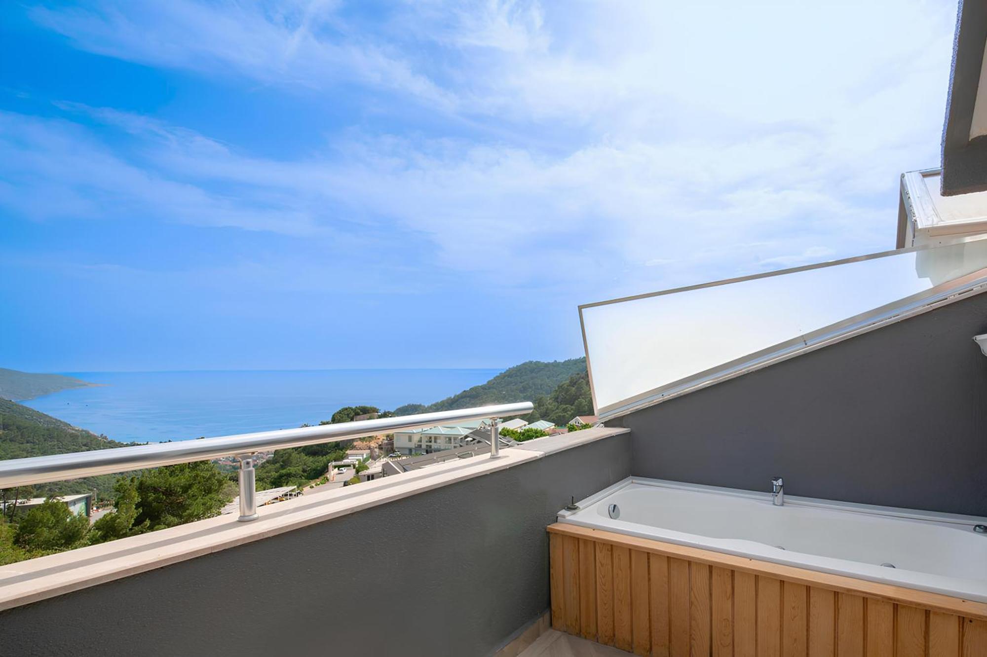 فندق Ramada By Wyndham Fethiye Oludeniz Adult Only المظهر الخارجي الصورة