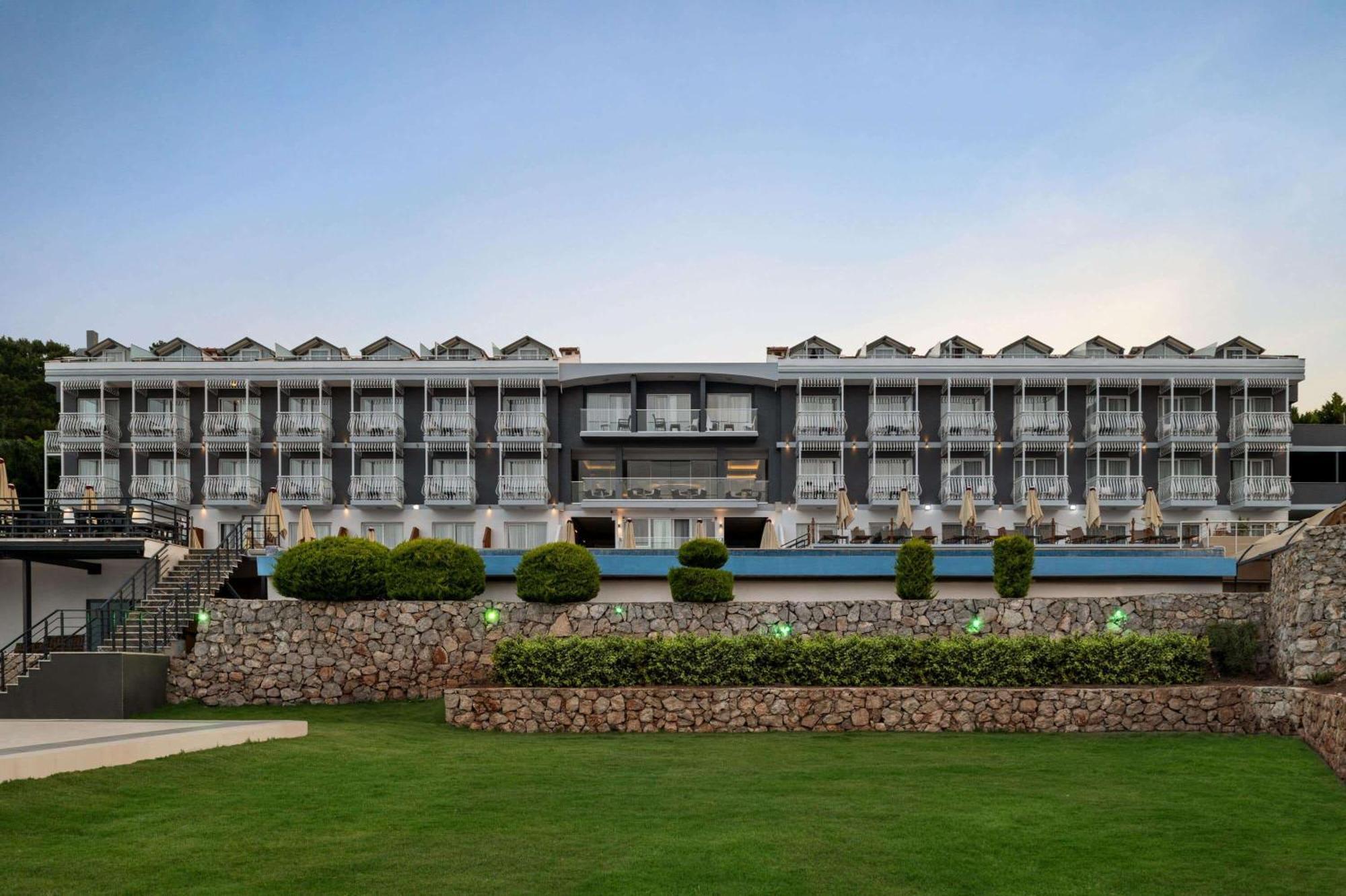 فندق Ramada By Wyndham Fethiye Oludeniz Adult Only المظهر الخارجي الصورة