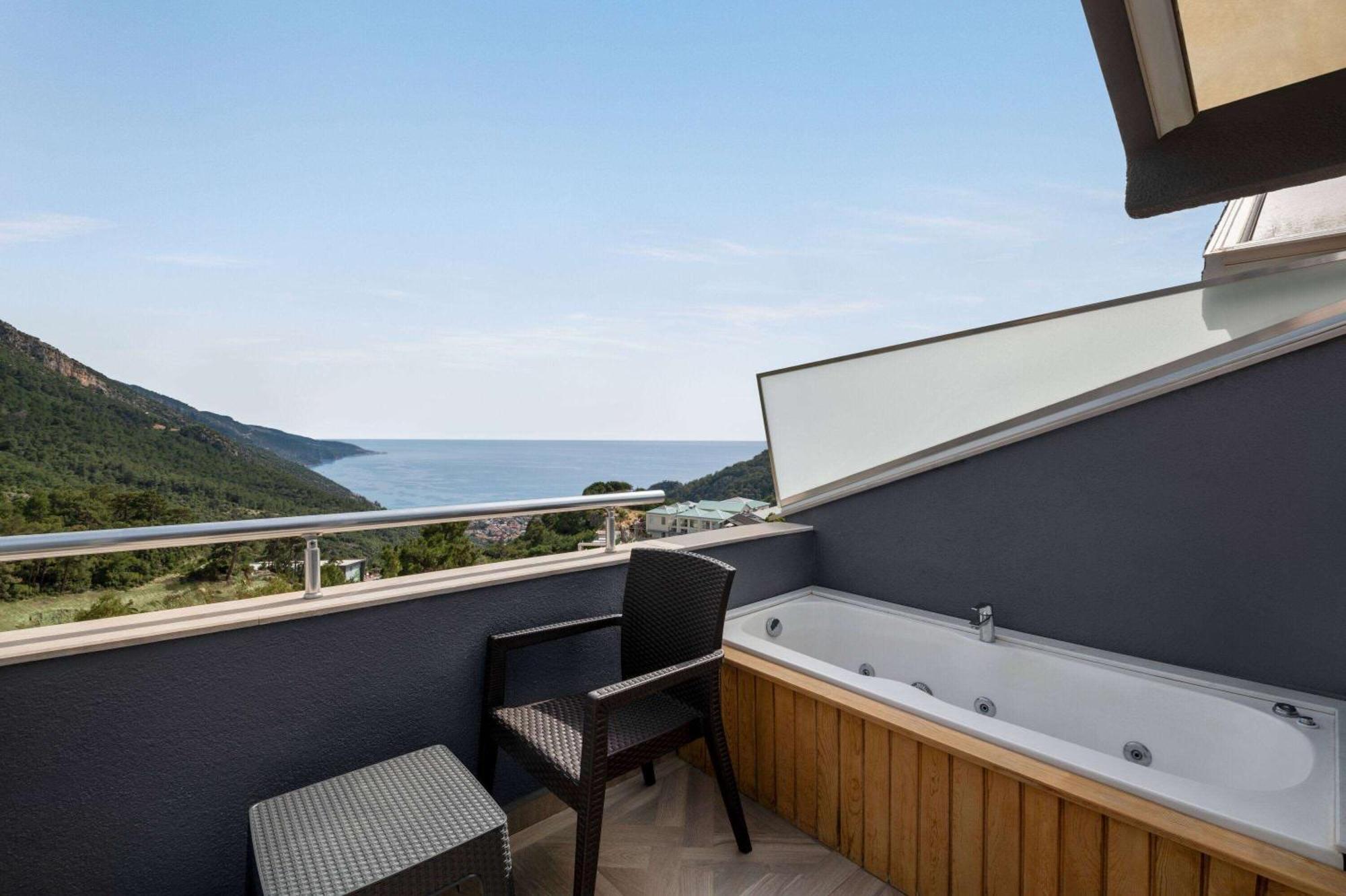 فندق Ramada By Wyndham Fethiye Oludeniz Adult Only المظهر الخارجي الصورة